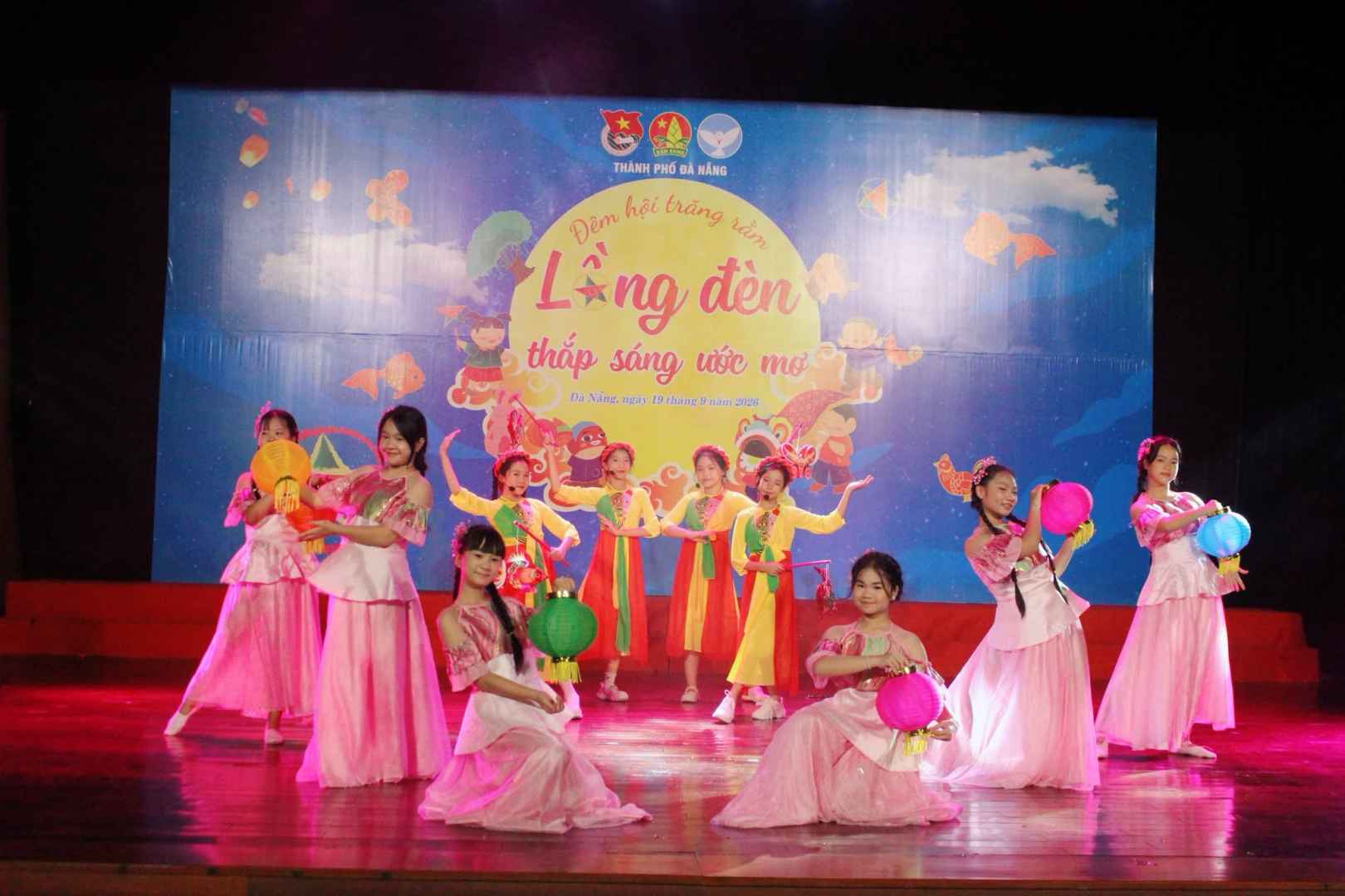 “TRUNG THU CHO EM” 2026 – ĐÊM TRĂNG YÊU THƯƠNG, RỘN RÀNG TIẾNG CƯỜI